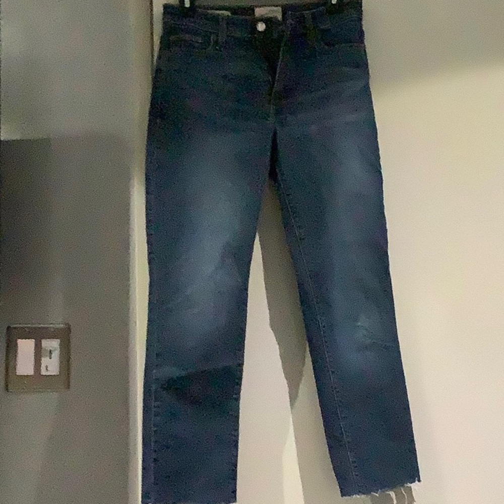 Universal Thread, size 2/26